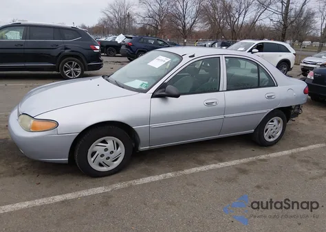 2002 Ford Escort Fleet z USA, uszkodzony, nr VIN 3FAFP13PX2R144295